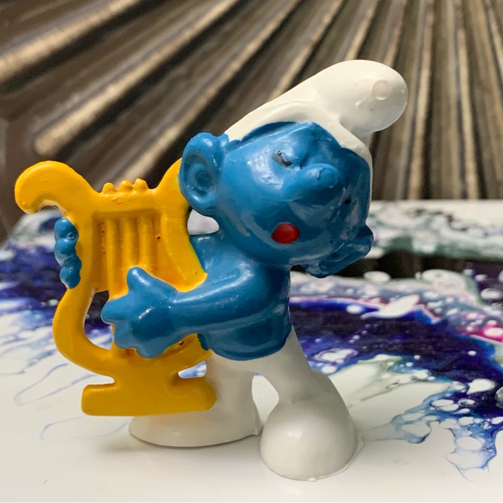 Vintage Smurf Figurine Harp Player Peyo